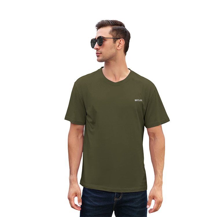 men's t-shirt green model front