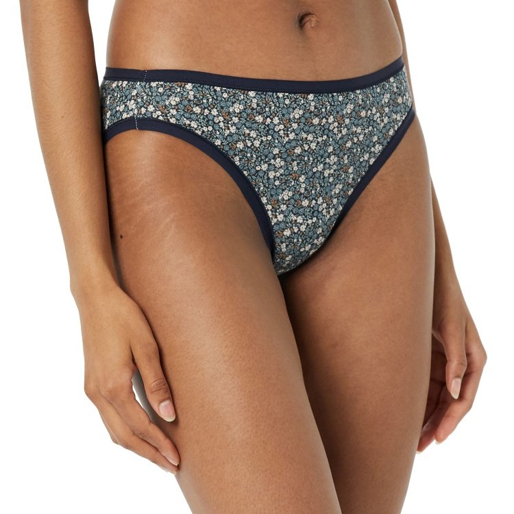 women's panties floral pattern print model show